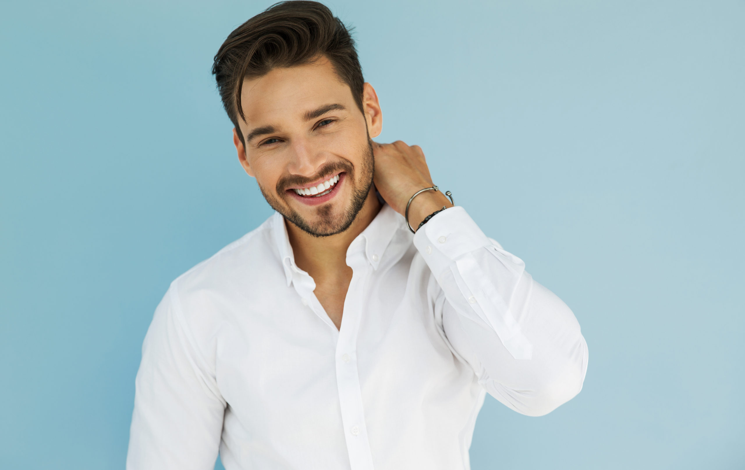 https://www.sacplasticsurgery.com/wp-content/uploads/2020/01/NeoGraft-1-scaled.jpg